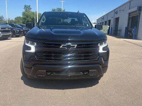 Used 2023 Chevrolet Silverado 1500 RST w/ Z71 Off-Road Package AWD/4WD image 8
