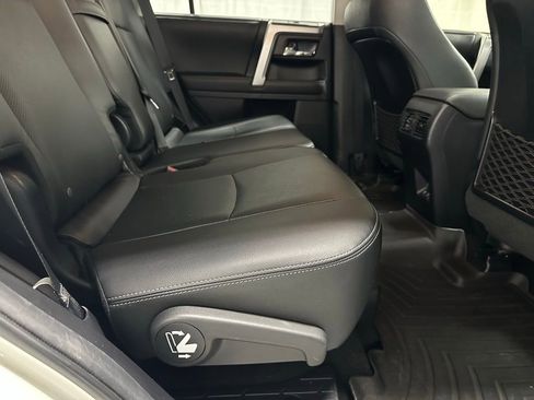Used 2020 Toyota 4Runner Limited AWD/4WD image 49