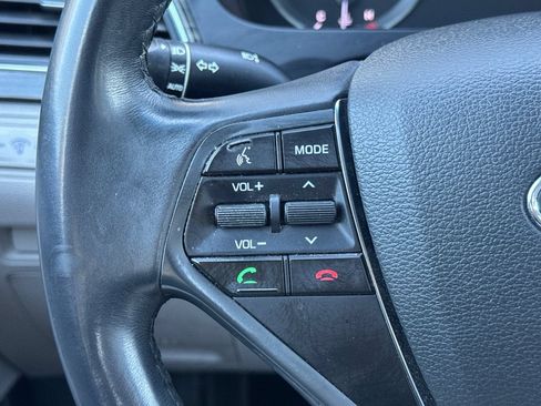 Used 2016 Hyundai Sonata Limited FWD image 34