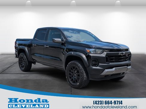 Used 2024 Chevrolet Colorado Trail Boss w/ Advanced Trailering Package AWD/4WD image 1