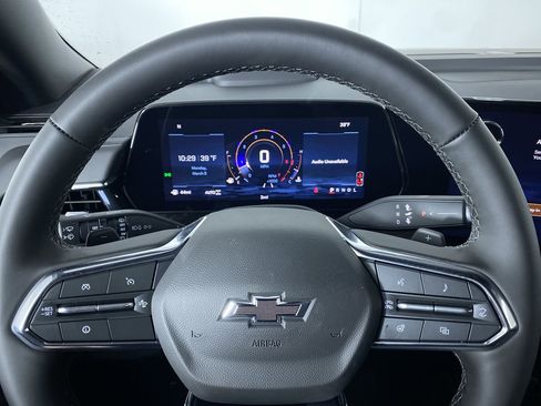 New 2026 Chevrolet Suburban Z71 w/ Comfort Package image 3