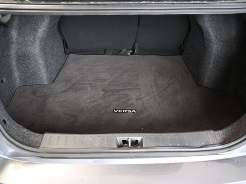 Used 2021 Nissan Versa SV FWD image 16