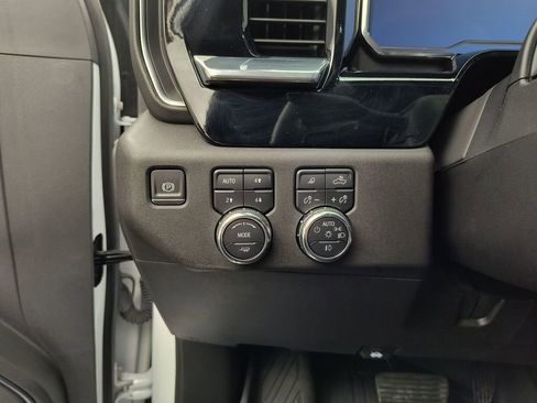 Used 2024 GMC Sierra 2500 SLT w/ SLT Premium Package image 14