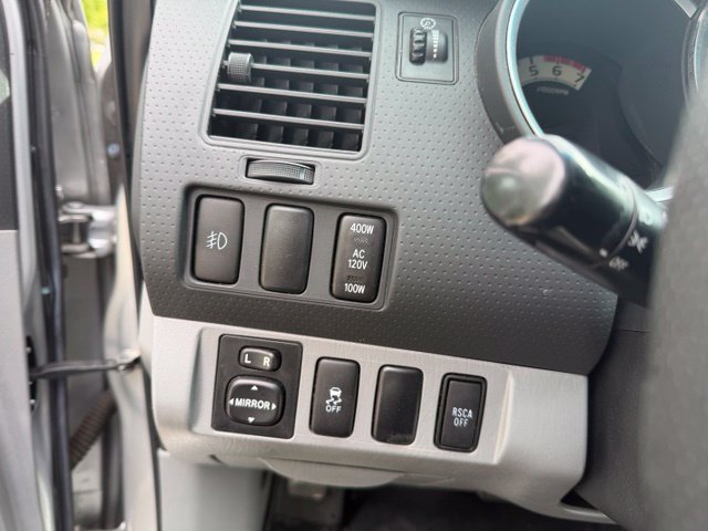 Used 2012 Toyota Tacoma 4x4 Double Cab image 18