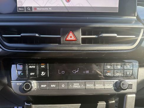Used 2024 Kia Seltos S FWD image 19