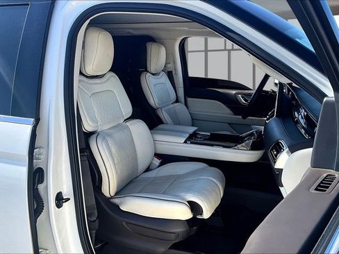 Used 2022 Lincoln Navigator Black Label image 7