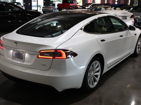Used 2018 Tesla Model S 75D image 7