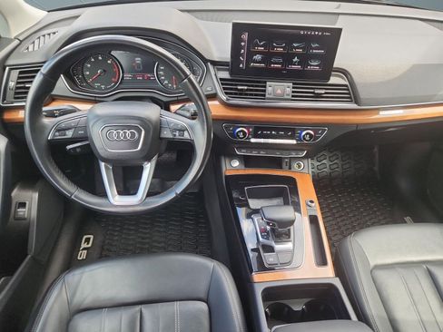 Used 2021 Audi Q5 Premium image 13