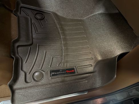 Used 2019 RAM 1500 Laramie AWD/4WD image 13