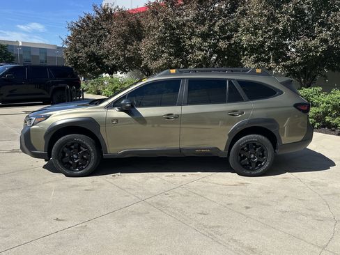 Used 2022 Subaru Outback Wilderness AWD/4WD image 9