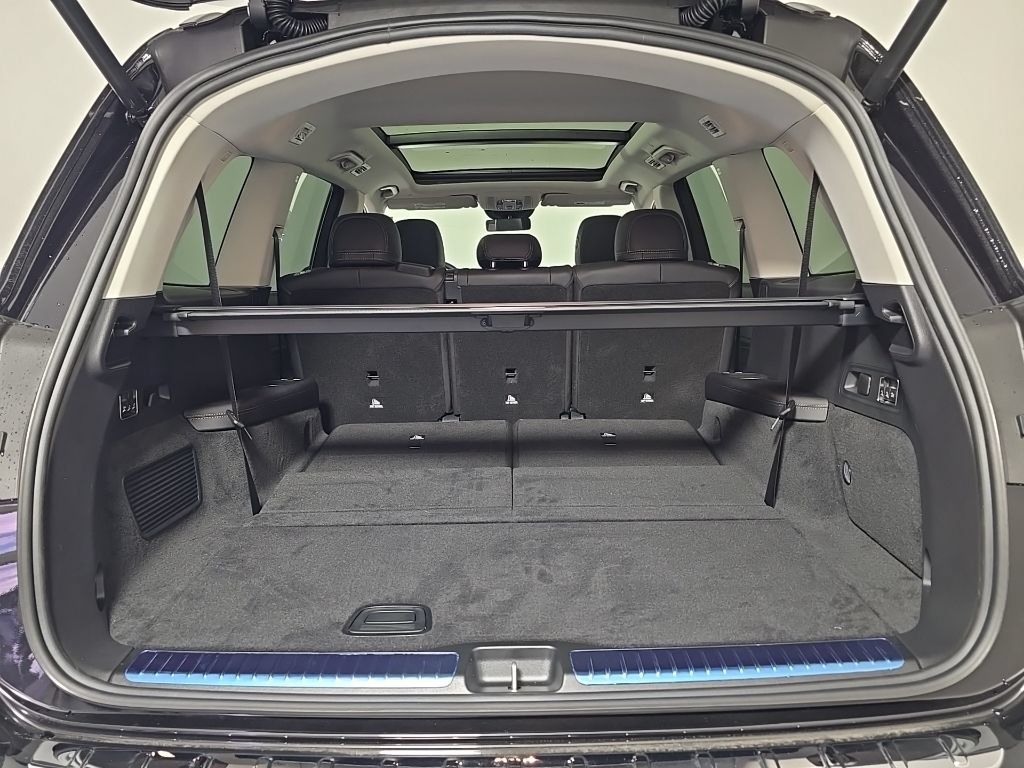 Used 2026 Mercedes-Benz GLS 450 4MATIC image 13
