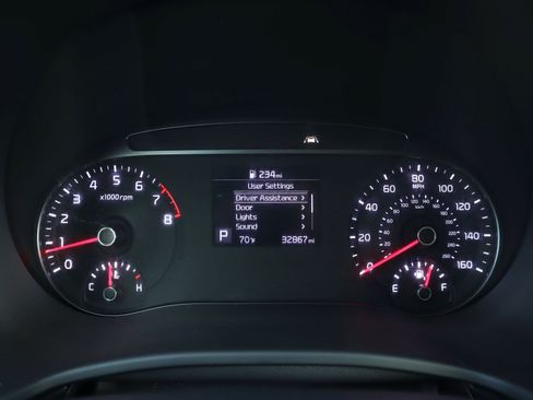 Used 2022 Kia Soul LX w/ Technology Package image 9