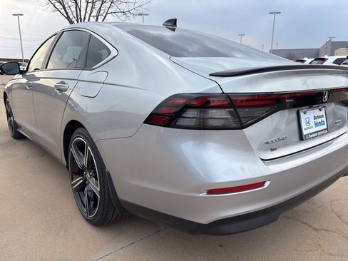 Used 2024 Honda Accord Sport image 4