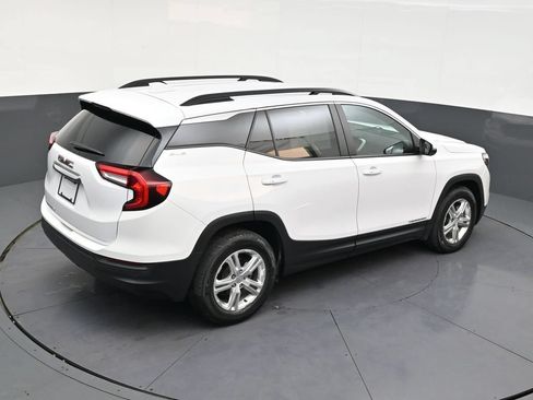 Used 2023 GMC Terrain SLE FWD image 13