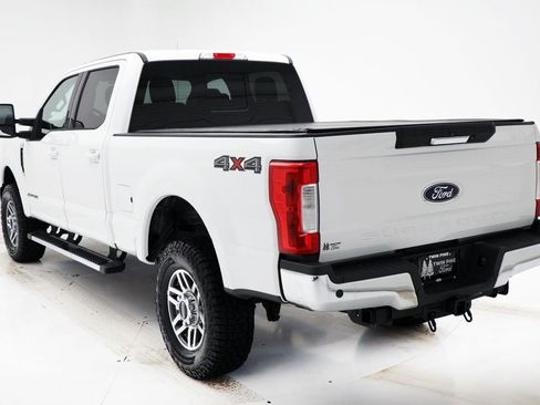 Used 2019 Ford F250 Lariat w/ Lariat Value Package image 7