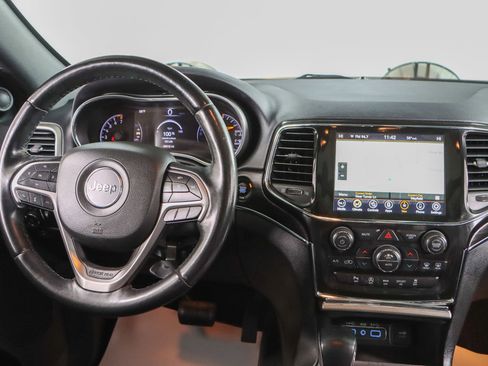 Used 2022 Jeep Grand Cherokee Limited image 17