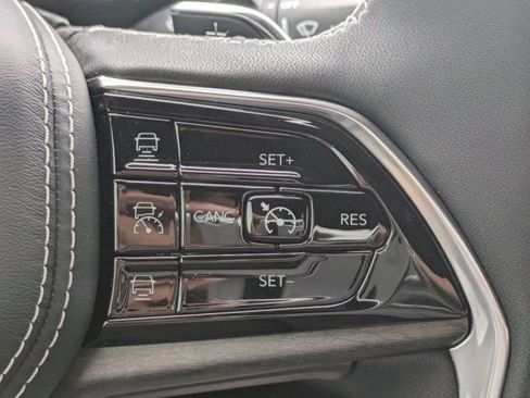 New 2025 Jeep Grand Cherokee Overland w/ Luxury Tech Group IV image 23