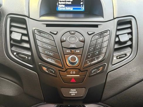 Used 2019 Ford Fiesta SE image 17