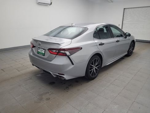 Used 2021 Toyota Camry SE image 9