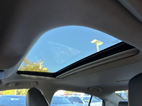 New 2025 Nissan Sentra SR image 30