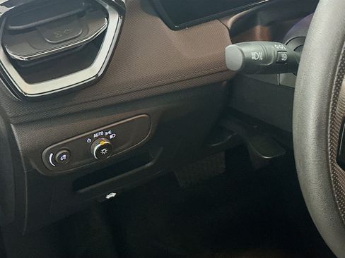 Used 2024 Chevrolet TrailBlazer LT image 16