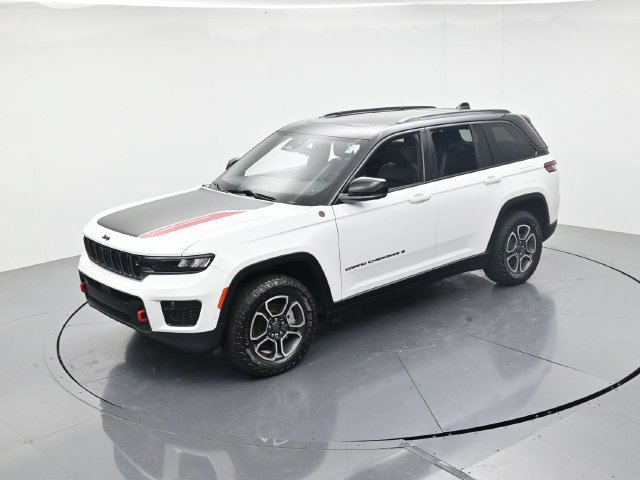 Used 2022 Jeep Grand Cherokee Trailhawk w/ ADV Protech Group II AWD/4WD image 46