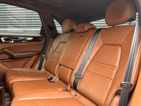 Certified 2020 Porsche Cayenne AWD/4WD image 20