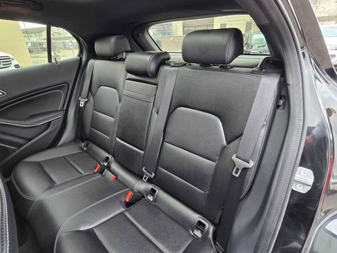 Used 2018 Mercedes-Benz GLA 250 4MATIC image 16