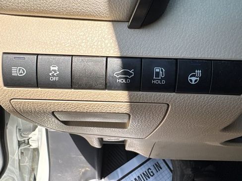 Used 2021 Toyota Camry XLE w/ Carpet Mat Package (TMS) AWD/4WD image 24