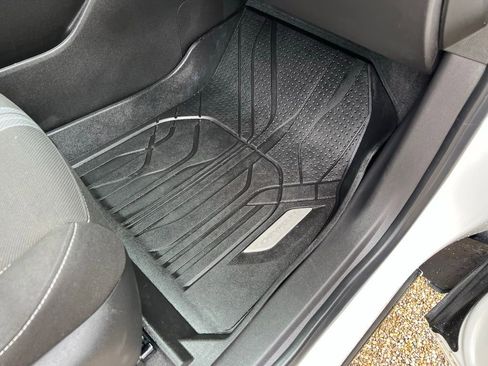 Used 2024 Chevrolet Blazer LT w/ Convenience Package FWD image 8