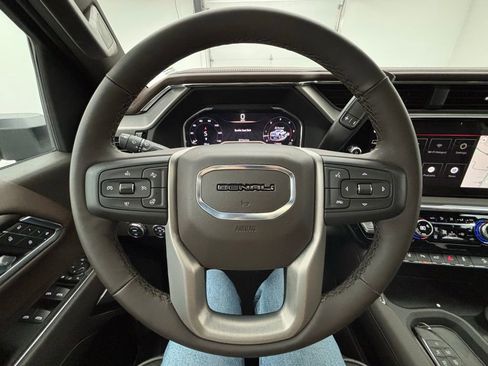 New 2025 GMC Sierra 2500 Denali w/ Denali Reserve Package image 23