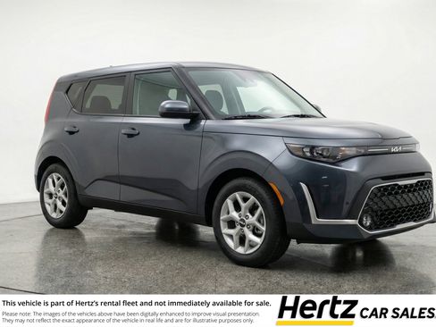 Used 2025 Kia Soul LX w/ LX Technology Package FWD image 1