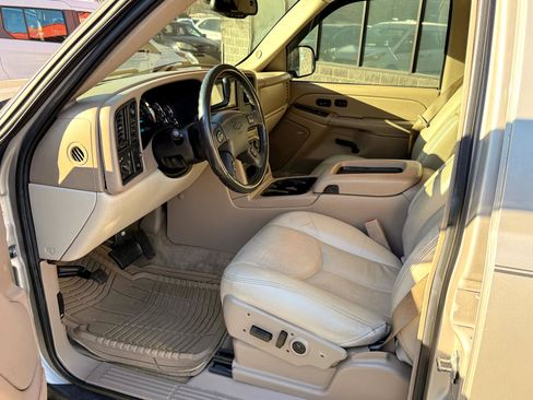 Used 2005 Chevrolet Tahoe Z71 w/ Preferred Equipment Group image 9