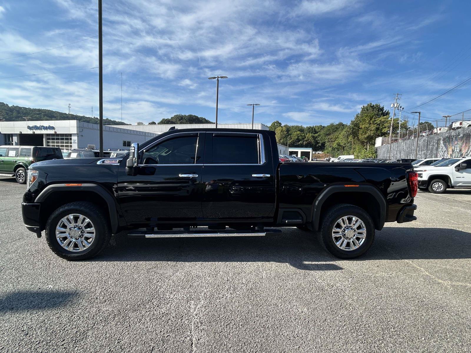 Used 2023 GMC Sierra 2500 Denali w/ Denali Ultimate Package AWD/4WD image 4