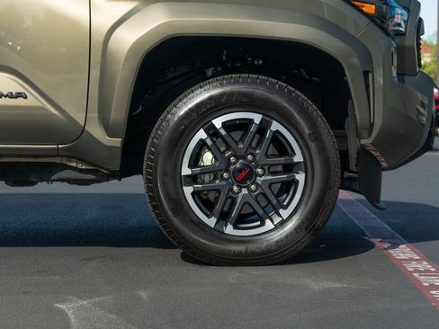 Certified 2025 Toyota Tacoma TRD Sport AWD/4WD image 8