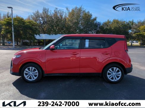 Certified 2021 Kia Soul LX image 8