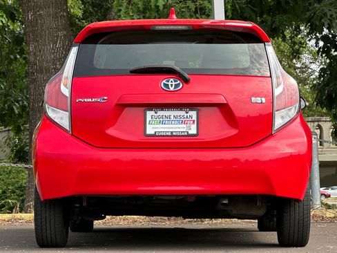 Used 2016 Toyota Prius C Two FWD image 7