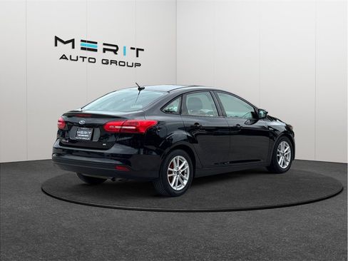 Used 2017 Ford Focus SE FWD image 9