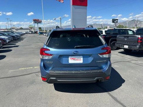 Used 2022 Subaru Forester Premium AWD/4WD image 10