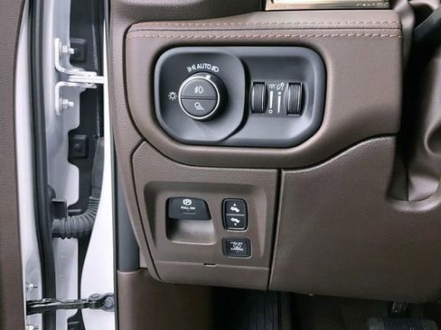 Used 2025 RAM 1500 Limited w/ Trailer Tow Group AWD/4WD image 42