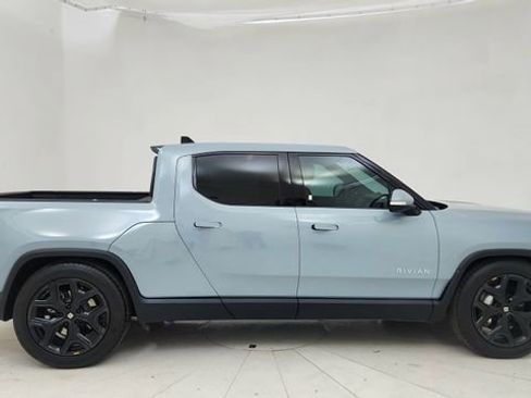 Used 2023 Rivian R1T Adventure image 6