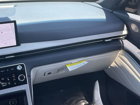 Used 2025 Genesis GV80 3.5T Prestige image 15