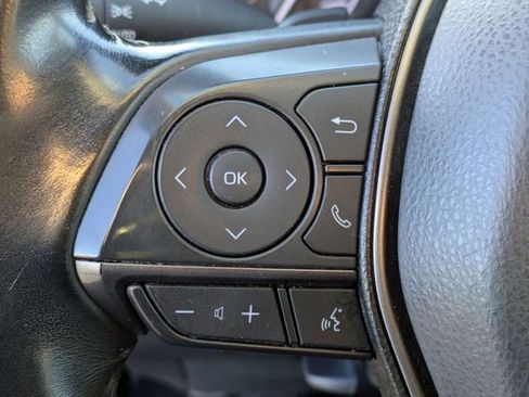 Used 2022 Toyota Camry SE image 21