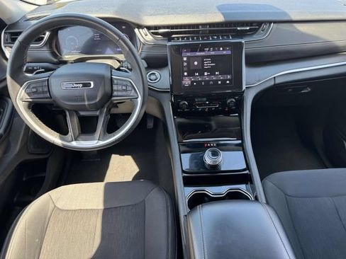 Used 2023 Jeep Grand Cherokee L Laredo RWD image 17