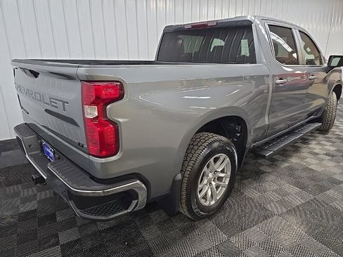 Used 2022 Chevrolet Silverado 1500 LT w/ Z71 Off-Road Package AWD/4WD image 10