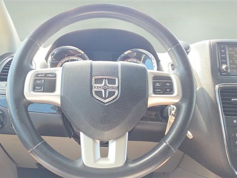 Used 2017 Dodge Grand Caravan SE w/ Power Window Group image 11