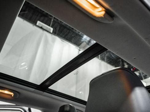 Used 2022 Jeep Compass Limited w/ Sun and Sound Group image 40