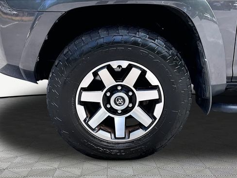 Certified 2021 Toyota 4Runner TRD Off-Road Premium AWD/4WD image 11
