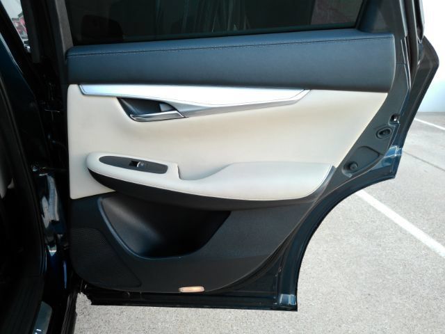 Used 2020 INFINITI QX50 Luxe w/ Navigation Package FWD image 23