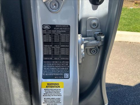 Used 2025 Land Rover Discovery Sport Dynamic SE image 33